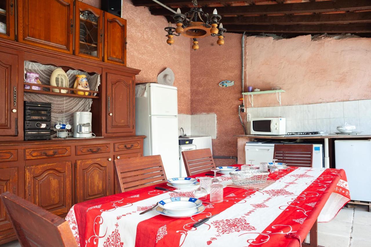 Appartement Avec Piscine Et Cuisine Roquefort-la-Bédoule Esterno foto